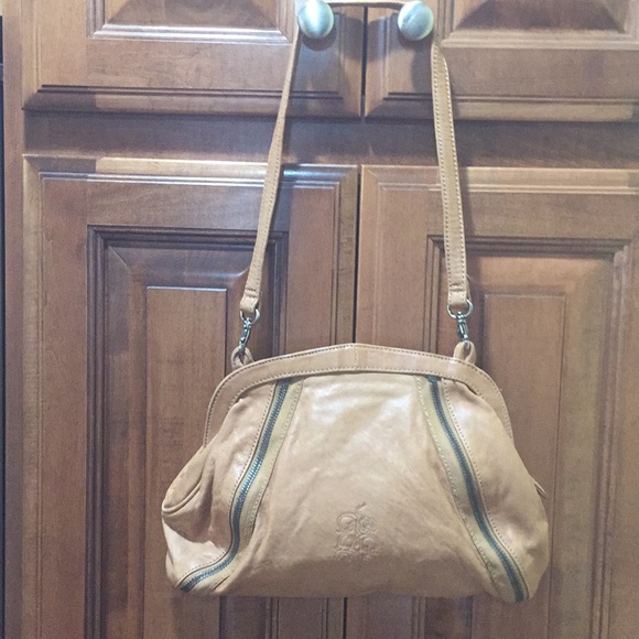 *****CLEARANCE***** NWOT ROUGH ROSES LEATHER SHOULDER BAG - Picture 1 of 5